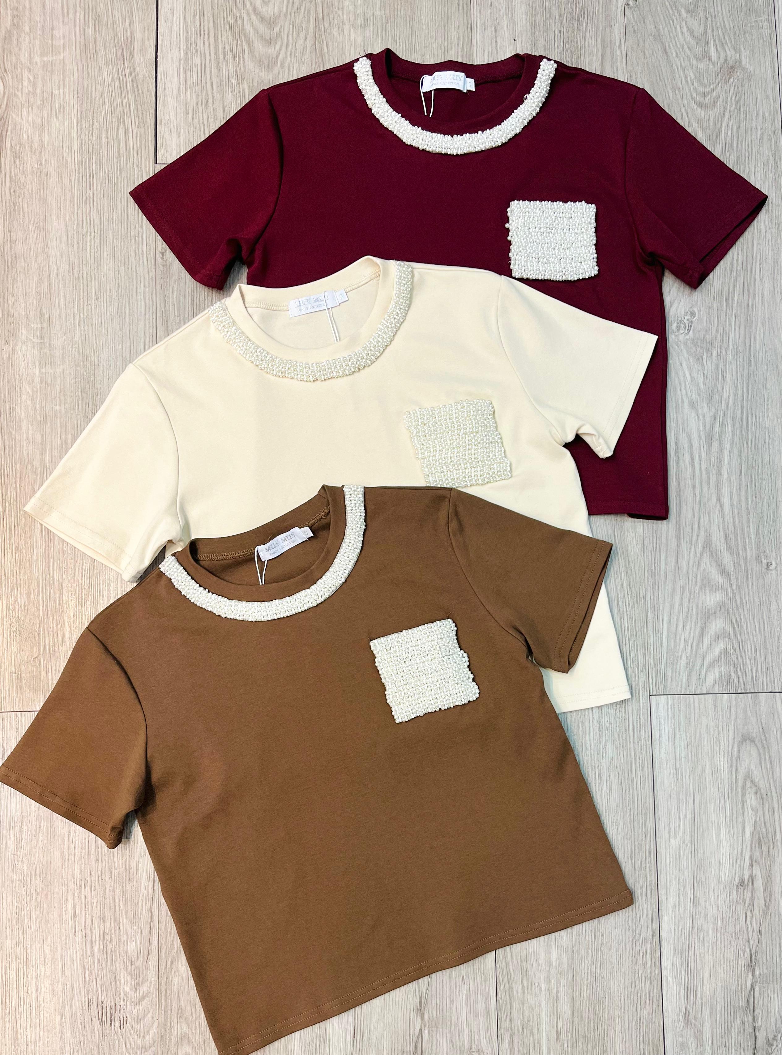 Camiseta MUY MUY con perlas bordadas