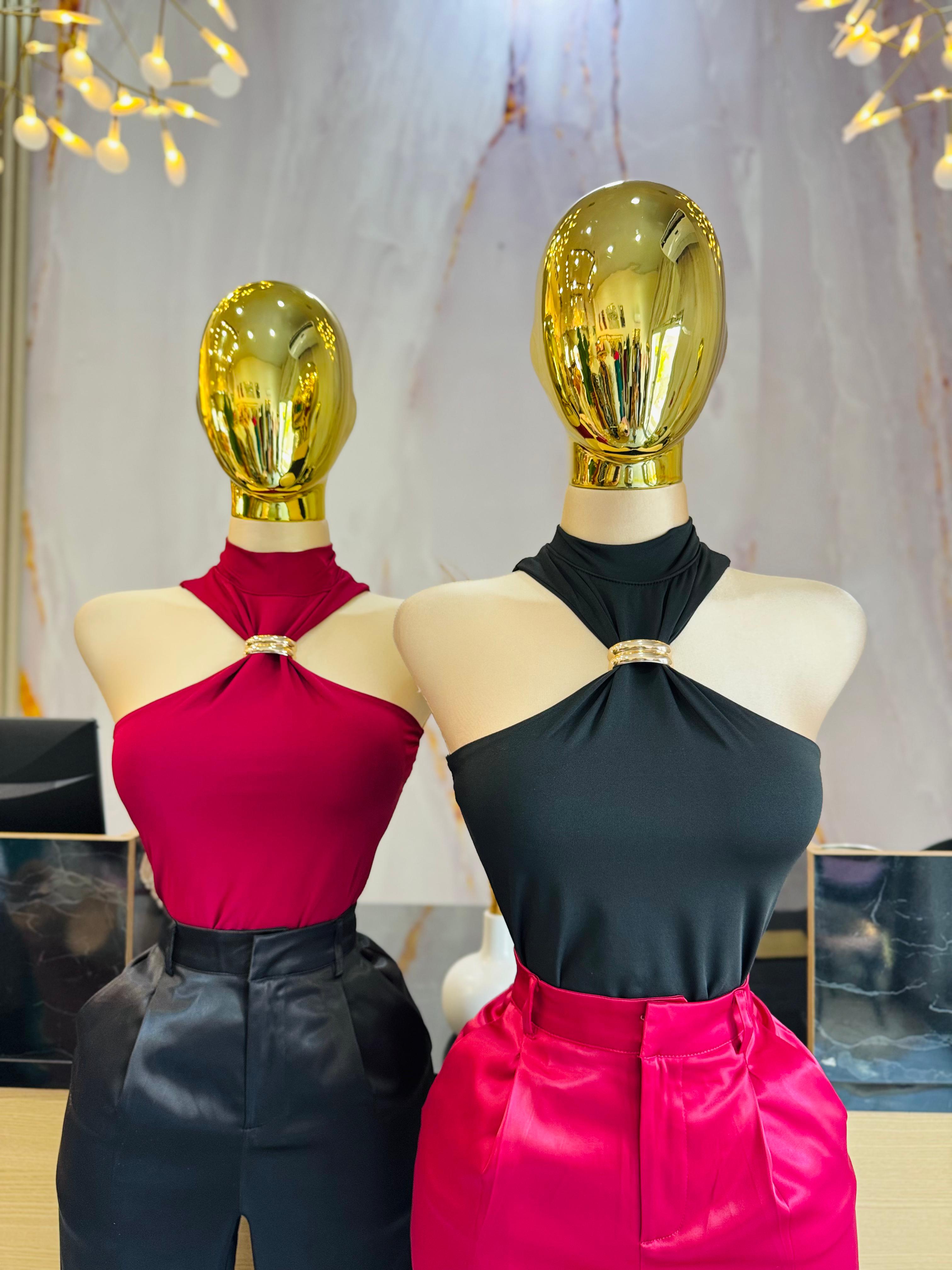 Blusa pastel con abertura